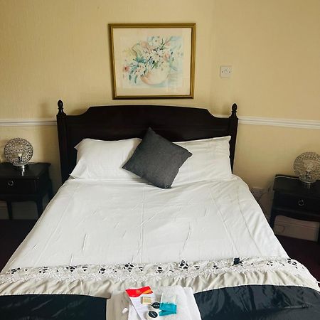 Crown Hotel Brackley Kültér fotó