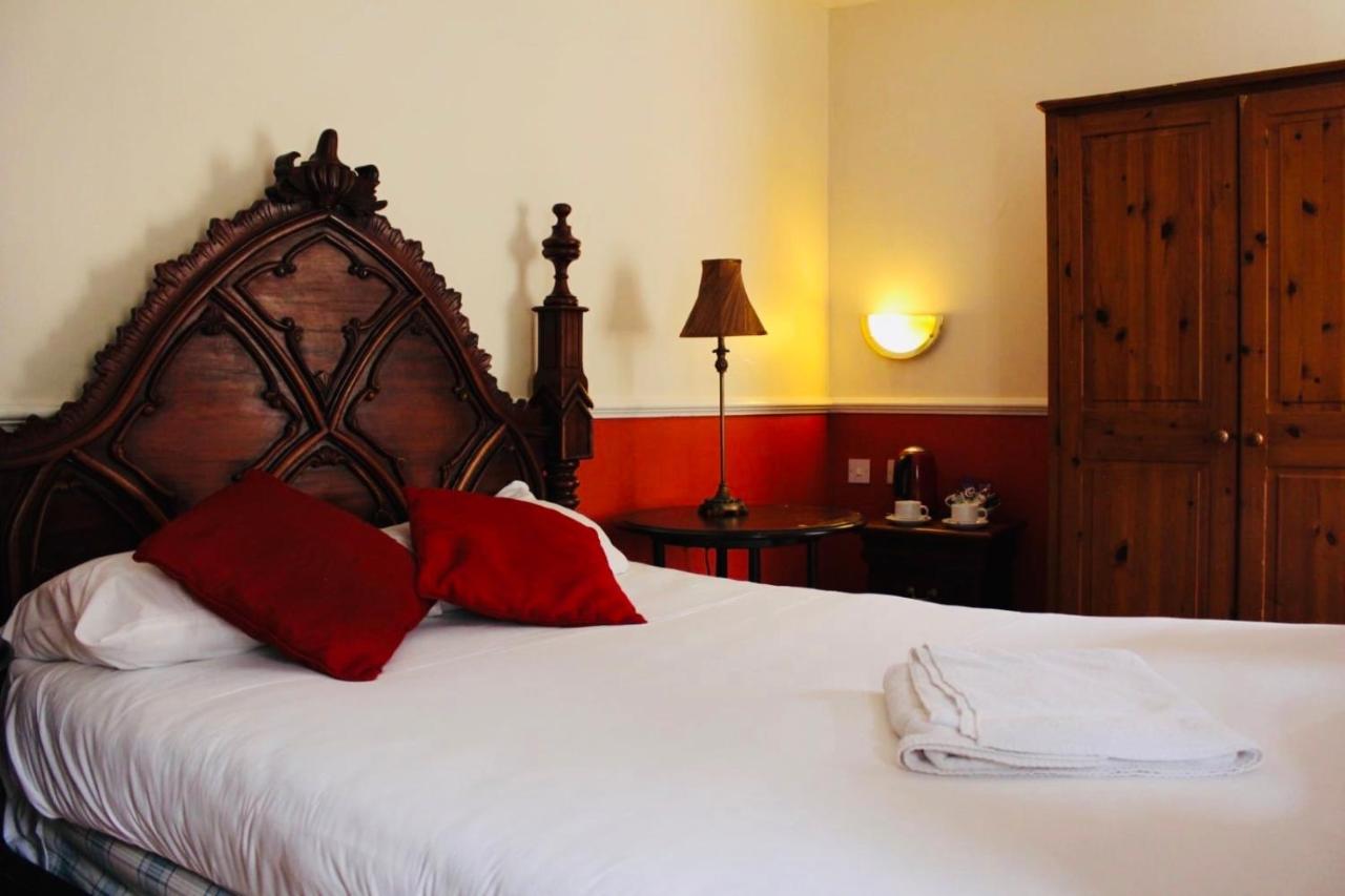 Crown Hotel Brackley Kültér fotó