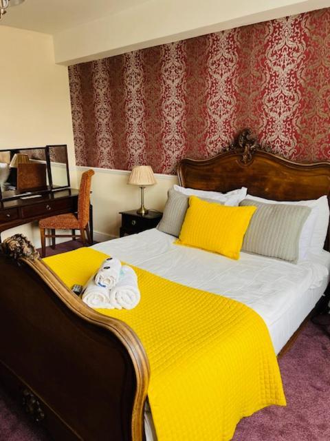 Crown Hotel Brackley Kültér fotó